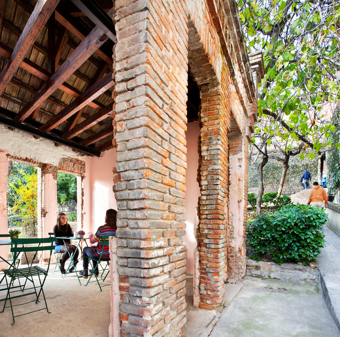 En los jardines de LOOM Tapices podrás llevar a cabo los mejores eventos al aire libre del centro de Madrid